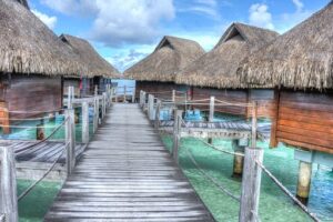 Les stations de lune de miel les plus sexy ( avec bungalow sur l'eau ) à Bora Bora qui conviennent à tous les budgets